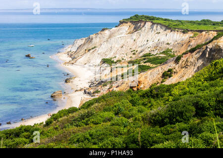 Martha's Vineyard, Massachusetts. Views of the Gay Head cliffs of clay, located on the town of Aquinnah western-most part of the island of Martha's Vi Stock Photo