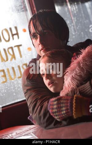 STEVEN SPIELBERG, JUSTIN CHATWIN, WAR OF THE WORLDS, 2005 Stock Photo