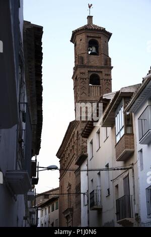 SPAIN - ARAGON - Calatayud (district) - Saragossa Zaragoza. Saviñan - Sabiñan; Iglesia de San Pedro con torre mudéjar. Stock Photo