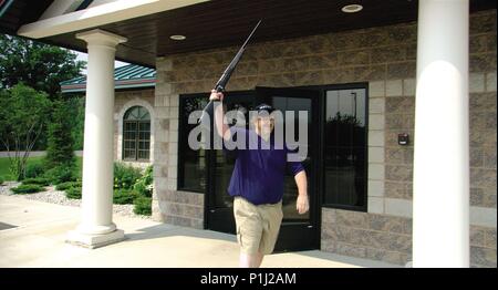 Original Film Title: BOWLING FOR COLUMBINE.  English Title: BOWLING FOR COLUMBINE.  Film Director: MICHAEL MOORE.  Year: 2002.  Stars: MICHAEL MOORE. Credit: METRO GOLDWYN MAYER / Album Stock Photo