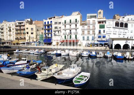SPAIN - Catalonia - Baix Ebre (district) - TARRAGONA. L' Ametlla de Mar; cala / port de L' Ametlla. Stock Photo