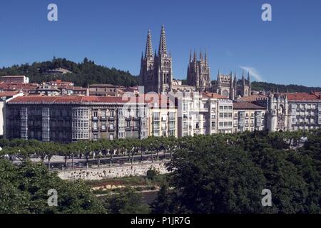 Vista a la ribera del río Arlanzón, paseo de la Isla, Catedral y castillo / cerro de San Miguel. Stock Photo