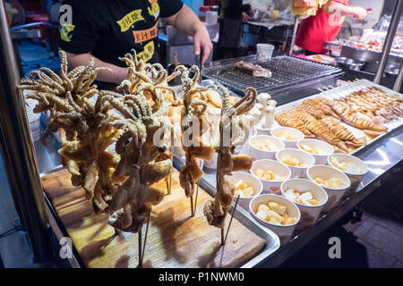 Famous,Shilin,night,street,eating,out,food,market,biggest,in,Taiwan,Shi Lin,District,Taipei,Taiwan,China,Chinese,Republic of China,ROC,Asia,Asian, Stock Photo