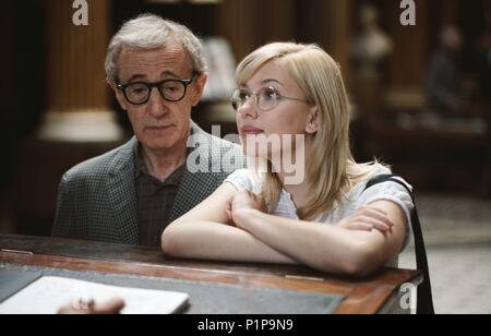 Original Film Title: SCOOP.  English Title: SCOOP.  Film Director: WOODY ALLEN.  Year: 2006.  Stars: SCARLETT JOHANSSON; WOODY ALLEN. Credit: BBC FILMS/INGENIOUS FILM PARTNERS/INGENIOUS MEDIA/JELLY ROLL / Album Stock Photo