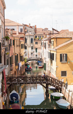 Rio Priuli o de Santa Sofia, Cannaregio, Venice, Veneto, Italy, a tranquil pictiresque back canal off the beaten track Stock Photo