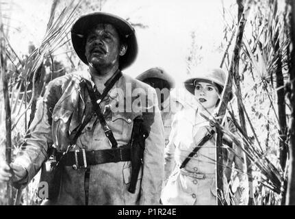 Original Film Title: VESSEL OF WRATH.  English Title: VESSEL OF WRATH.  Film Director: ERICH POMMER.  Year: 1938.  Stars: ELSA LANCHESTER; CHARLES LAUGHTON. Credit: MAYFLOWER / Album Stock Photo