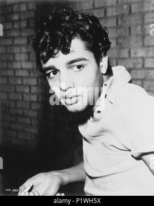 Original Film Title: SOMEBODY UP THERE LIKES ME.  English Title: SOMEBODY UP THERE LIKES ME.  Film Director: ROBERT WISE.  Year: 1956.  Stars: SAL MINEO. Credit: M.G.M. / Album Stock Photo