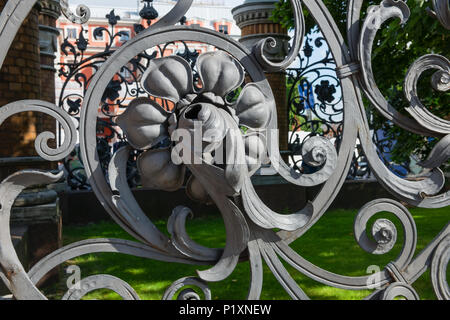 RUSSIA, SAINT PETERSBURG - AUGUST 18, 2017:  Lattice of the artistic patterned part of the Fence of the Mikhailovsky Garden Stock Photo