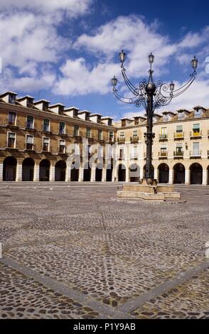 Ocaña, Plaza Mayor / Main square (porched). Stock Photo