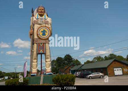 Big Indian country store sculpture in Freeport Maine Stock Photo