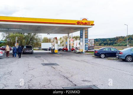 Graz, Austria - October 23, 2017: Refueling Shell with cars that came for gasoline Stock Photo