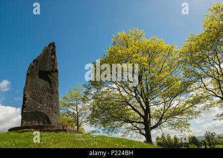 Memorial Stone at Cilmeri for Prince Llewelyn ap Gruffudd, last native ...