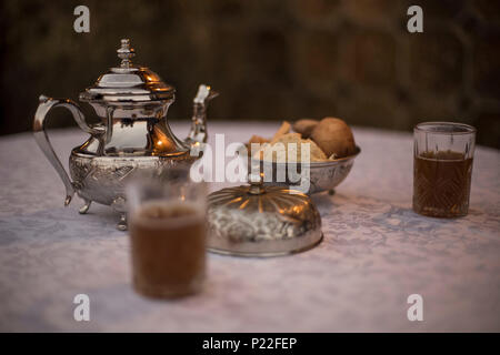 Morocco, Quarzazate, travel route along road N9, tea break Stock Photo