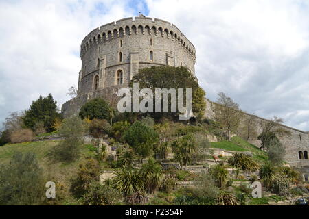 Windsor Castle, gardens in front of keep Stock Photo