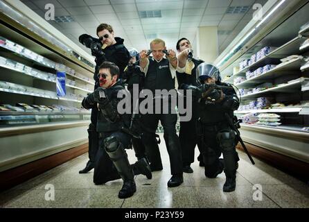 Original Film Title: HOT FUZZ.  English Title: HOT FUZZ.  Film Director: EDGAR WRIGHT.  Year: 2007.  Stars: NICK FROST; SIMON PEGG; PADDY CONSIDINE; RAFE SPALL; OLIVIA COLMAN. Credit: WORKING TITLE FILMS / NETTHEIM, MATT / Album Stock Photo