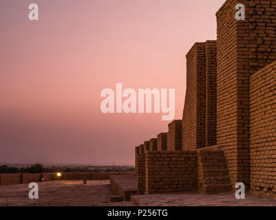 Elamite terraced temple at Chogha Zanbil Stock Photo