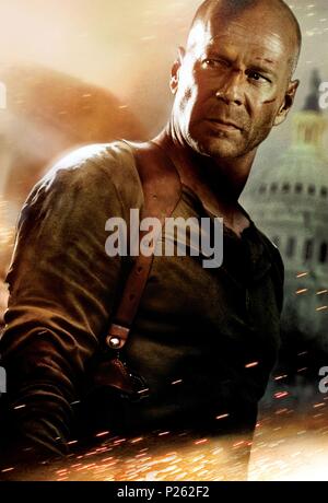 Original Film Title: LIVE FREE OR DIE HARD.  English Title: LIVE FREE OR DIE HARD.  Film Director: LEN WISEMAN.  Year: 2007.  Stars: BRUCE WILLIS. Credit: CHEYENNE ENTERPRISES/DUNE ENTERTAINMENT/INGENIOUS FILM PARTN / Album Stock Photo