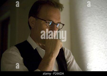 Original Film Title: MR. BROOKS.  English Title: MR. BROOKS.  Film Director: BRUCE A. EVANS.  Year: 2007.  Stars: KEVIN COSTNER. Credit: METRO GOLDWYN MAYER / GLASS, BEN / Album Stock Photo