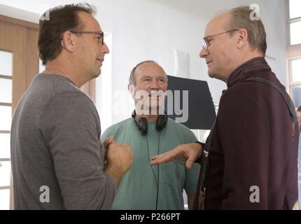 Original Film Title: MR. BROOKS.  English Title: MR. BROOKS.  Film Director: BRUCE A. EVANS.  Year: 2007.  Stars: WILLIAM HURT; KEVIN COSTNER; BRUCE A. EVANS. Credit: METRO GOLDWYN MAYER / GLASS, BEN / Album Stock Photo