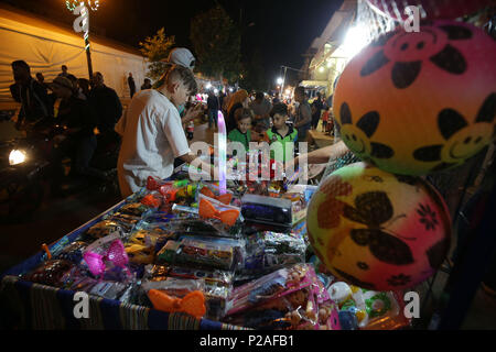 Market in Algiers, Algeria Stock Photo: 83256114 - Alamy