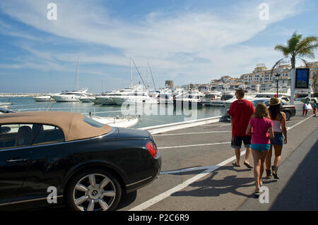 Luxury cars, Restaurants near harbour, Puerto Banus, Marbella, Andalusia,  Spain Stock Photo - Alamy