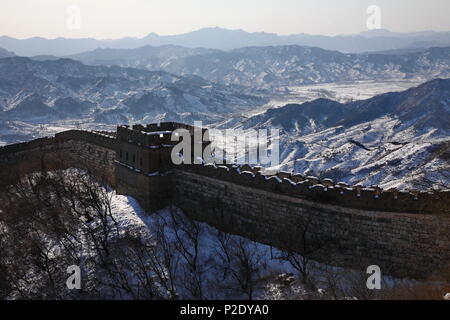 Great Wall of China, unrestored sections near Mutianyu Stock Photo