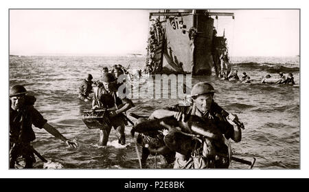 SICILY WW2 British Army sea landings in Sicily Italy, 1943 Allied invasion of Sicily Italy with British troops wading to land from a landing craft Stock Photo