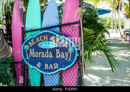 Florida Upper Florida Keys,Islamorada,Pierre's Beach Cafe & Bar Morada Bay,restaurant restaurants food dining cafe cafes,entrance,surfboards,sign,FL17 Stock Photo