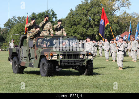 (Right) Outgoing Commander of the 80th Training Command Maj. Gen. A.C ...