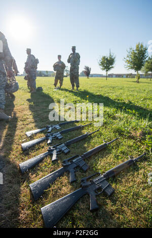 U.S. Soldiers With 128th Signal Company And Headquarters And ...