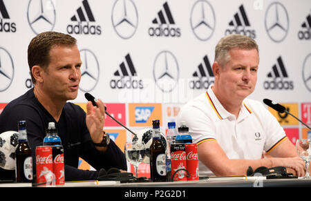 Vatutinki, Russland. 15th June, 2018. Oliver Bierhoff (Germany/Manager National Team) and Stefan Ries (SAP Chief Human Resources Officer). GES/Football/World Cup 2018 Russia: DFB Press Conference, Moscow/Vatutinki, 15.06.2018 GES/Soccer/Football/Worldcup 2018 Russia: DFB Press Conference, Moskow/Watutinki, June 15, 2018 | usage worldwide Credit: dpa/Alamy Live News Stock Photo