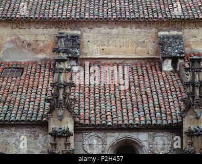 Fachada lateral de la Iglesia de San Lorenzo. Segovia, provincia de españa, en la comunidad autónoma de Castilla-León. Stock Photo