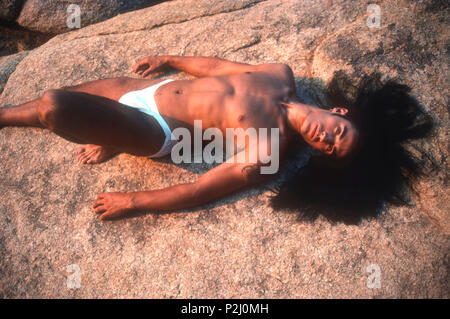 MOJAVE, CA - OCTOBER 13: (EXCLUSIVE) Actor Kamar de los Reyes poses during a photo shoot on October 13, 1991 in the Mojave Desert, Mojave, California. Photo by Barry King/Alamy Stock Photo Stock Photo