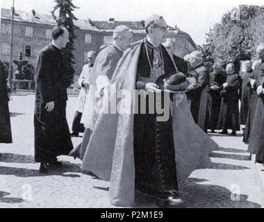 . Italiano: Il cardinale arcivescovo di Genova Giuseppe Siri. 1960. The original uploader was RiccardoP1983 at Italian . 37 Giuseppe Siri, 1960 (2) Stock Photo
