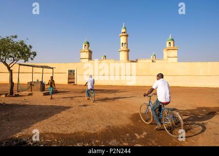 Burkina Faso, Boulkiemdé province, Koudougou, mosque in the southern district Stock Photo