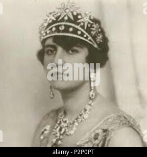 . English: Queen Soraya Tarzi of Afghanistan. circa 1928. Unknown 73 Queen Soraya of Afghanistan-cropped Stock Photo