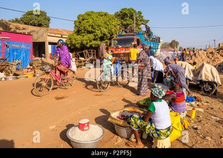 Burkina Faso, Sud-Ouest region, Gaoua, capital of Poni province, market day Stock Photo