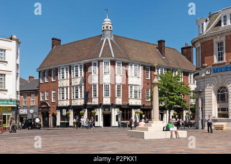 'The High Cross' Wetherspoons public house, Jubilee Square, Leicester, England, UK. Stock Photo