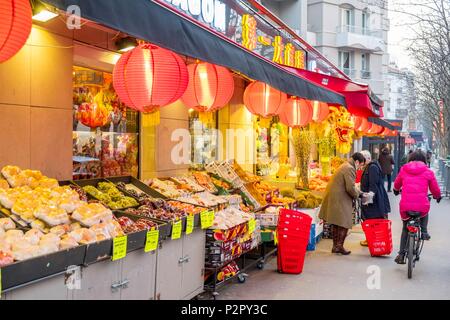 France, Paris, the Chinatown of the 13th arrondissement, Avenue de Choisy Stock Photo