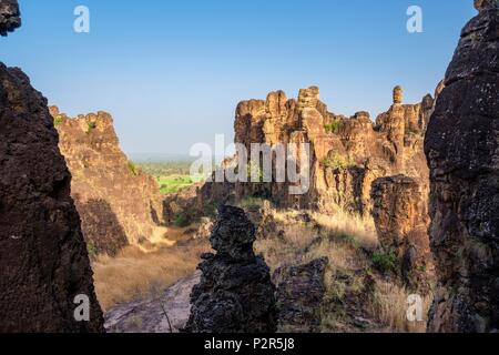 Burkina Faso, Cascades region, Sindou, country of the Senoufo ethnic group, the Sindou peaks are sandstone pitons carved by nature and a sacred place for Senoufos Stock Photo