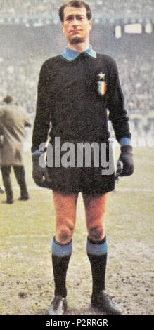 Italiano Il Portiere Di Calcio Italiano Giuliano Sarti All Inter Nella Seconda Meta Degli Anni 60 Del Xx Secolo Between 1965 And 1967 Unknown 36 Giuliano Sarti 1960s Inter Milan Stock Photo Alamy