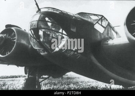 . Italiano: Caproni Ca.155 frontale particolare Categoria:Immagini di aeroplani . before 1945. Unknown 13 Ca135 3 Stock Photo