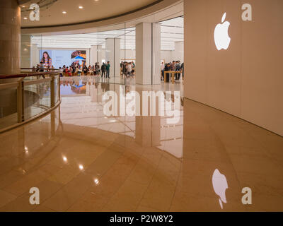 Taipei, MAY 22: Apple store in the famous Taipei 101 on MAY 22, 2018 at Taipei, Taiwan Stock Photo