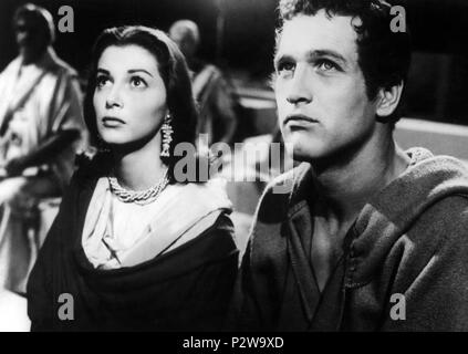 Original Film Title: THE SILVER CHALICE.  English Title: THE SILVER CHALICE.  Film Director: VICTOR SAVILLE.  Year: 1954.  Stars: PAUL NEWMAN; PIER ANGELI. Credit: WARNER BROTHERS / Album Stock Photo