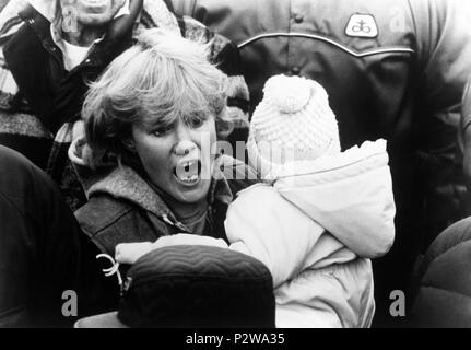 Original Film Title: COUNTRY.  English Title: COUNTRY.  Film Director: RICHARD PEARCE.  Year: 1984.  Stars: JESSICA LANGE. Credit: TOUCHSTONE PICTURES / Album Stock Photo