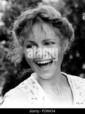 Original Film Title: PLACES IN THE HEART.  English Title: PLACES IN THE HEART.  Film Director: ROBERT BENTON.  Year: 1984.  Stars: SALLY FIELD. Credit: TRI STAR PICTURES / Album Stock Photo