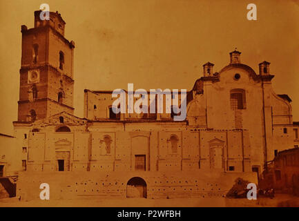 . Italiano: L'aspetto della cattedrale di san Giustino di Chieti in precedenza al restauro degli anni 1920 . before 1930. Unknown 18 Chieti Cathedral (before 1920s) Stock Photo