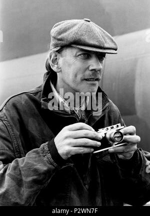 Original Film Title: EYE OF THE NEEDLE.  English Title: EYE OF THE NEEDLE.  Film Director: RICHARD MARQUAND.  Year: 1981.  Stars: DONALD SUTHERLAND. Credit: UNITED ARTISTS / Album Stock Photo