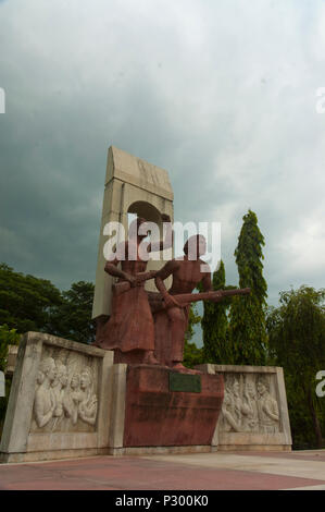 Sabas Bangladesh, a sculpture at the Rajshahi University campus portraying the history of the nation’s movements from 1952 to 1971. Rajshahi, Banglade Stock Photo