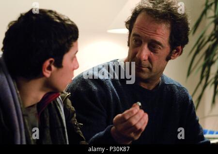 Original Film Title: WELCOME.  English Title: WELCOME.  Film Director: PHILIPPE LIORET.  Year: 2009.  Stars: VINCENT LINDON; FIRAT AYVERDI. Credit: NORD-OUEST PRODUCTIONS / Album Stock Photo